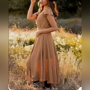 Joyfolie Sz S/M Gold Dust Crepe Textured Flowy Open Ruffle Back Boho Dress